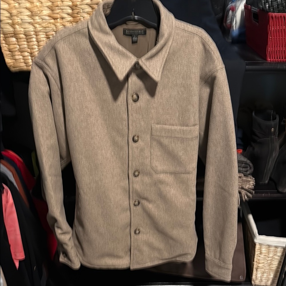 Banana Republic Tan Lightweight Shirt Jacket Classic Collar Relaxed Fit
